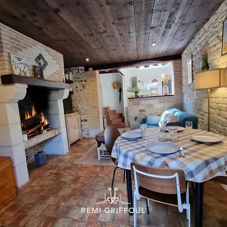 Feriehus La Terrasse De Sacha House With Terrace & Fireplace 4 Guests